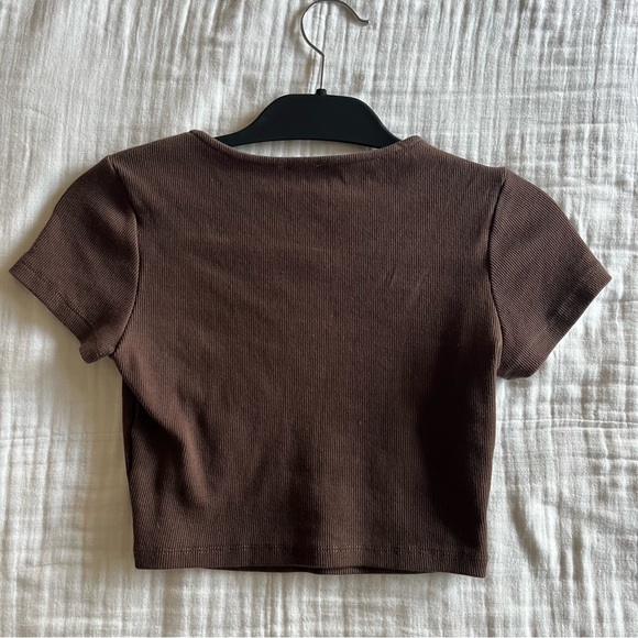 Brown ribbed crop top - Picture 2 of 2
